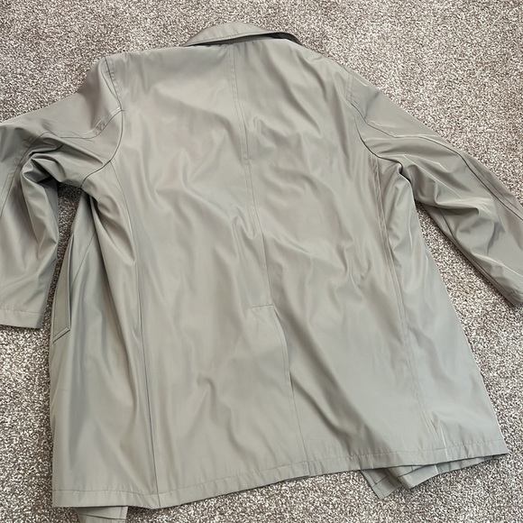 Jos A Bank Lined Trench Overcoat  Mens 46R Travelers Collection beige EUC - Picture 11 of 11